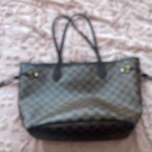 Louis Vuitton Never full  Damier Ebene MM Cerise Lining